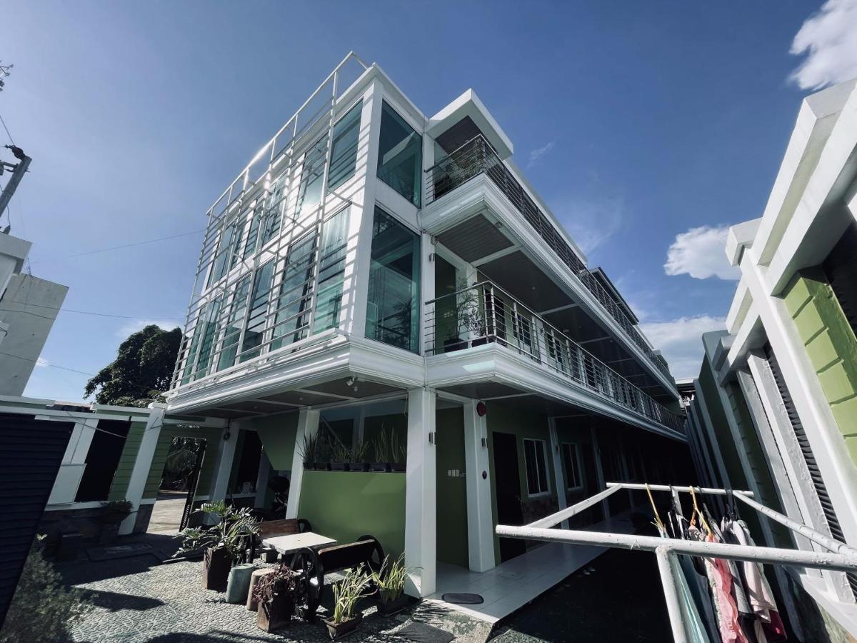 Delta Star Manor 호텔 나가 외부 사진