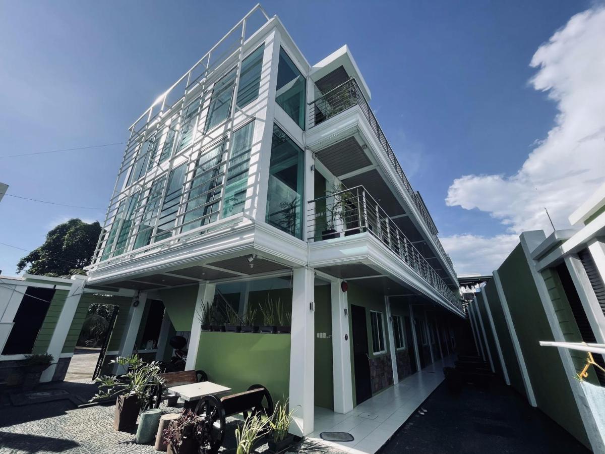 Delta Star Manor 호텔 나가 외부 사진